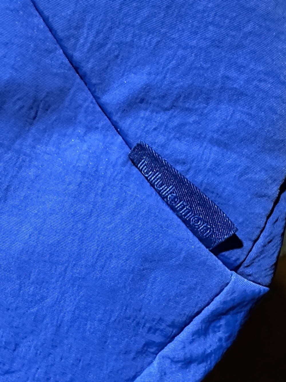 Lululemon Large slouchy sling bag. - Picture 6 of 8